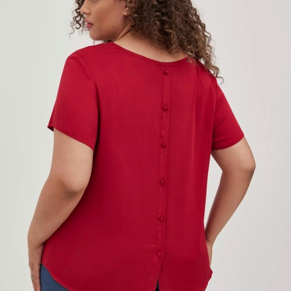 Torrid "Abby" Red Challis Blouse, 3x NWT - Picture 2 of 5